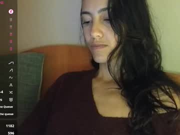 Innocentlatiina Chaturbate stream image from May 22, 2025