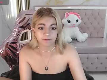 Lili_Conor_S Chaturbate stream image from May 22, 2025