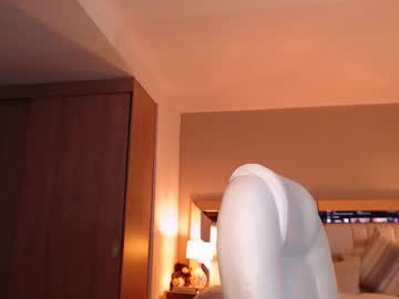 Candyshe Chaturbate stream image from May 22, 2025