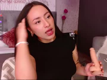Juniper_Hill Chaturbate stream image from May 22, 2025