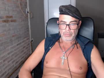 Machobuscador Chaturbate stream image from May 22, 2025