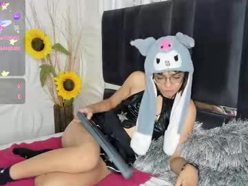 Nicki_Shy Chaturbate stream image from May 22, 2025