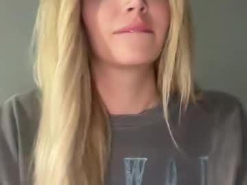 Stellacummings Chaturbate stream image from May 22, 2025