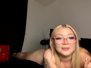 Chancesbunny Chaturbate stream image from May 22, 2025