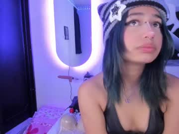 Isisjones18 Chaturbate stream image from May 22, 2025