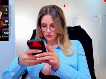 Evelyne_Rose Chaturbate stream image from May 22, 2025