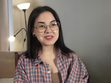 Linetteevett Chaturbate stream image from May 22, 2025