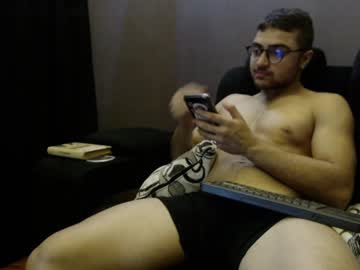 Roger_Belmont Chaturbate stream image from May 22, 2025