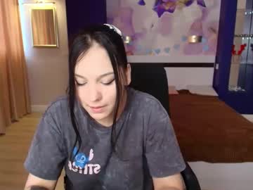 Veronicaalmond Chaturbate stream image from May 22, 2025