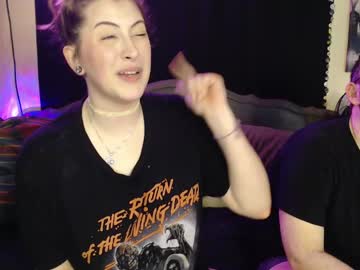 Foxymalloryknoxy69 Chaturbate stream image from May 22, 2025