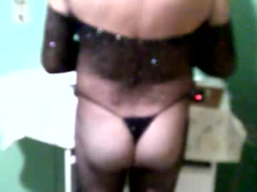 Luclaputona99 Chaturbate stream image from May 22, 2025