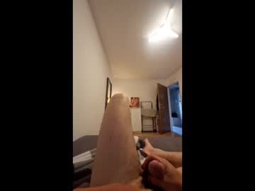 Wildmike93 Chaturbate stream image from May 22, 2025