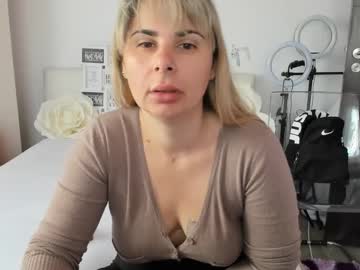 Eroticsensualkitty4u Chaturbate stream image from May 22, 2025