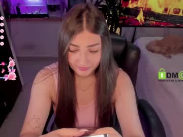 Khionebesset Chaturbate stream image from May 22, 2025