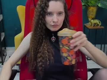 Zianichols Chaturbate stream image from May 22, 2025