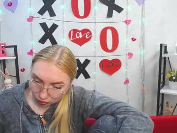 Beatriceflyy Chaturbate stream image from May 22, 2025