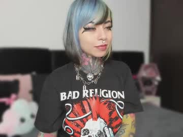 Nikkiramone Chaturbate stream image from May 22, 2025