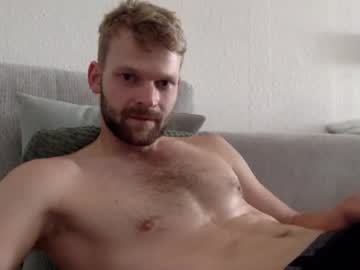 Schrilliex Chaturbate stream image from May 22, 2025