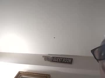 Surfdude777888 Chaturbate stream image from May 22, 2025