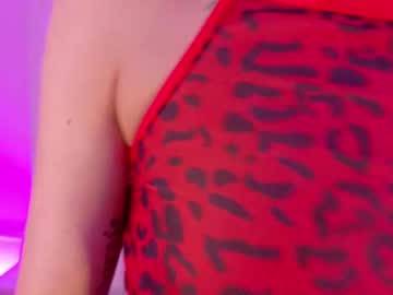 Mariapettit Chaturbate stream image from May 22, 2025