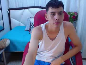 Mateo_Strogn Chaturbate stream image from May 22, 2025