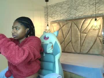 Queen_Perla_ Chaturbate stream image from May 22, 2025
