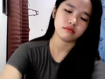 Skinnyasianq Chaturbate stream image from May 22, 2025