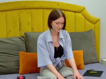 Emilyjonsone Chaturbate stream image from May 22, 2025