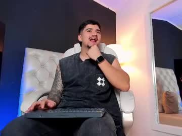 Fetherick Chaturbate stream image from May 22, 2025