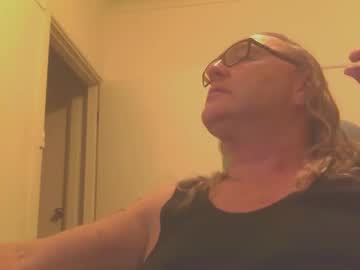 Knobout Chaturbate stream image from May 22, 2025