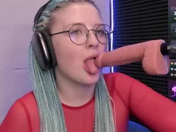 Passion_Luna Chaturbate stream image from May 22, 2025