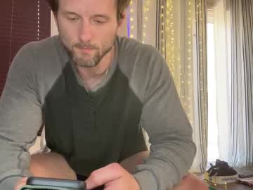 Alexmanndickerson Chaturbate stream image from May 22, 2025