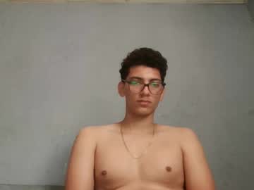 Jheyko11 Chaturbate stream image from May 22, 2025