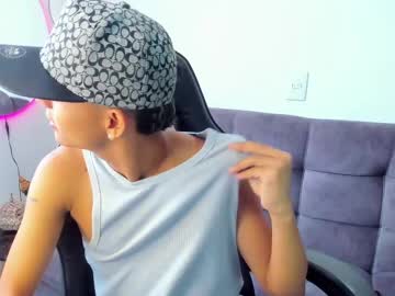 Yesi_Foxxx Chaturbate stream image from May 22, 2025