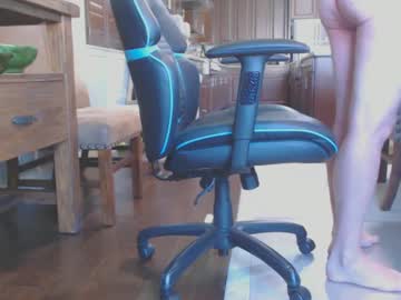 Silkylvr Chaturbate stream image from May 22, 2025