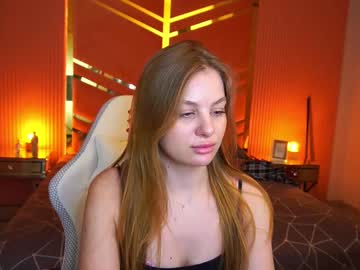Angelleyess Chaturbate stream image from May 22, 2025