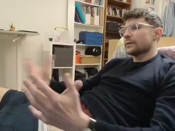 Dantheman233 Chaturbate stream image from May 22, 2025
