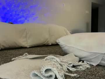 Lavandulalove Chaturbate stream image from May 22, 2025