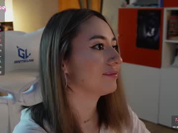 Lisamayson Chaturbate stream image from May 22, 2025