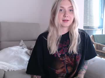 Tattoobbgirl Chaturbate stream image from May 22, 2025