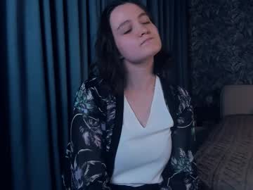 Aislybendall Chaturbate stream image from May 22, 2025