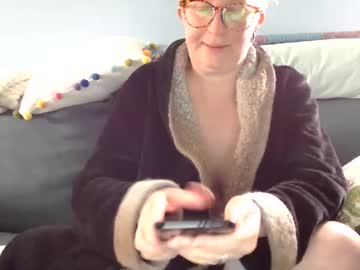 Chelseasentra1 Chaturbate stream image from May 22, 2025