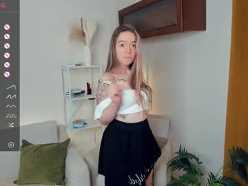 Maay_Flowers Chaturbate stream image from May 22, 2025