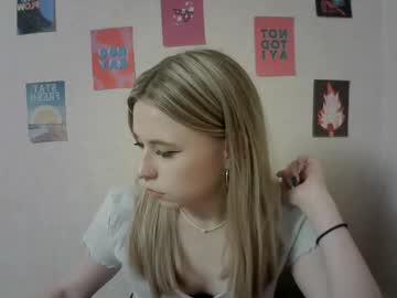 Peach_Shine Chaturbate stream image from May 22, 2025