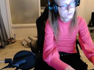 Thatgalzoey Chaturbate stream image from May 22, 2025