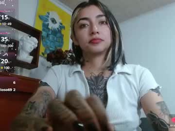 _Zoebakers Chaturbate stream image from May 22, 2025