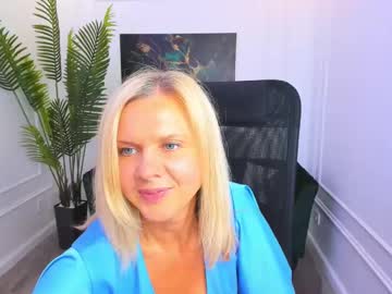 Agathaklouin Chaturbate stream image from May 22, 2025