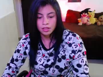 Angelswhithe Chaturbate stream image from May 22, 2025