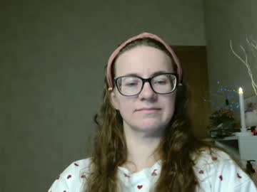 Cutie_Kn Chaturbate stream image from May 22, 2025