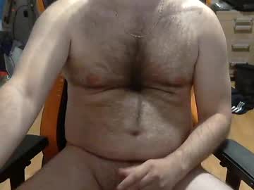 Joeyjoee Chaturbate stream image from May 22, 2025